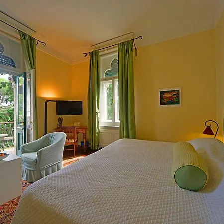Hotel Astra Laurana